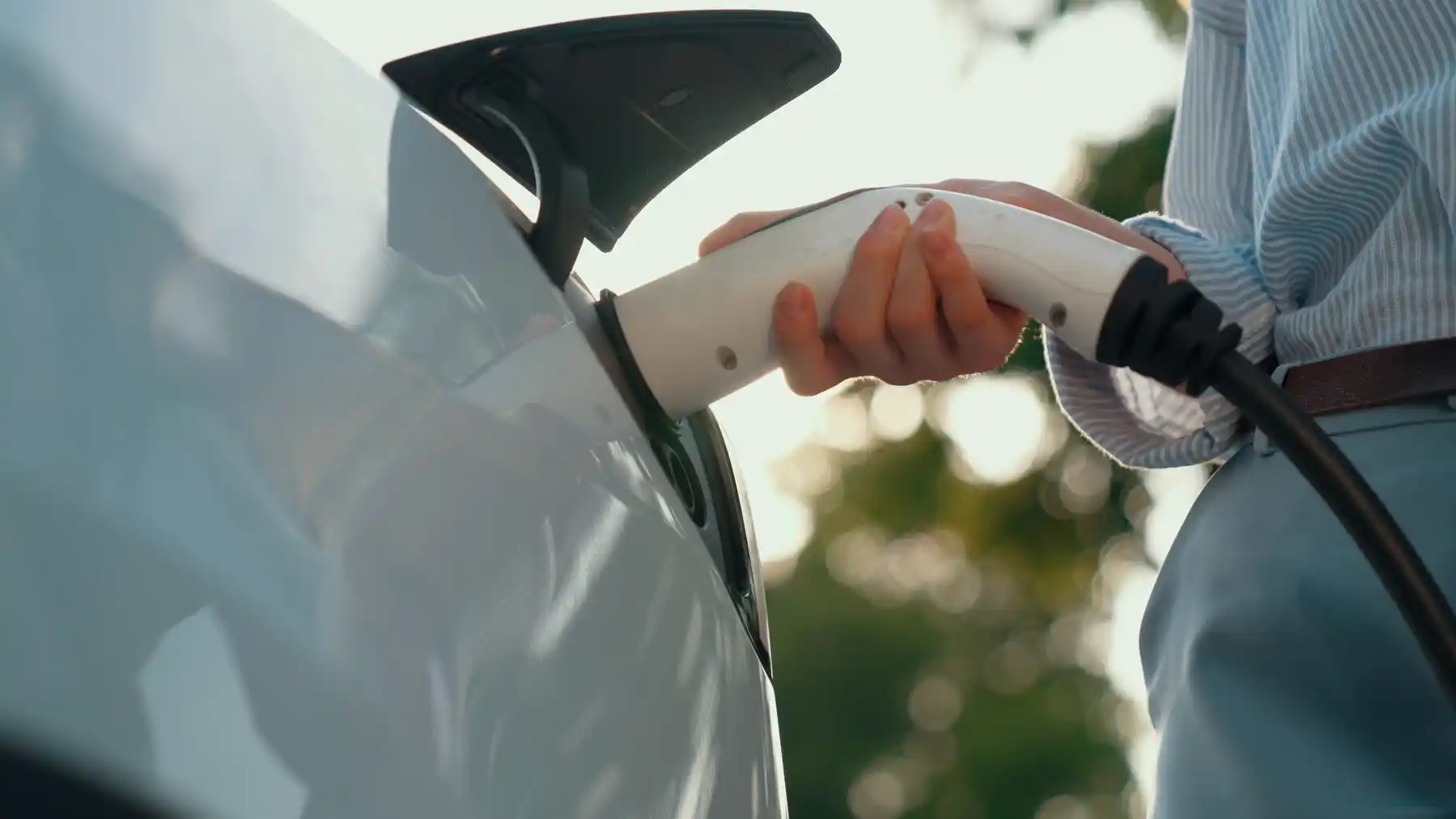 Tipos de carga: carga rápida vehículos eléctricos, semirrápida y lenta